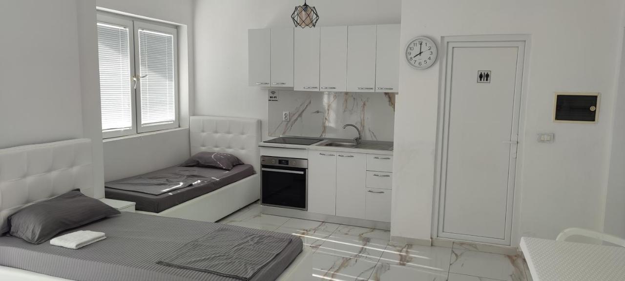 Golem Apartment Eksteriør bilde