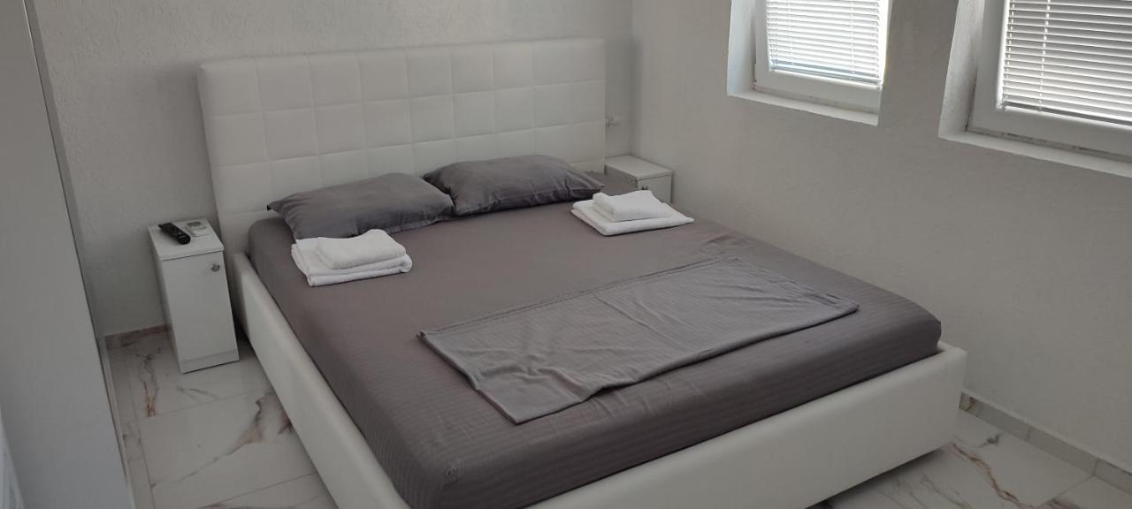 Golem Apartment Eksteriør bilde