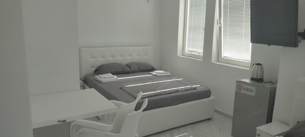 Golem Apartment Eksteriør bilde