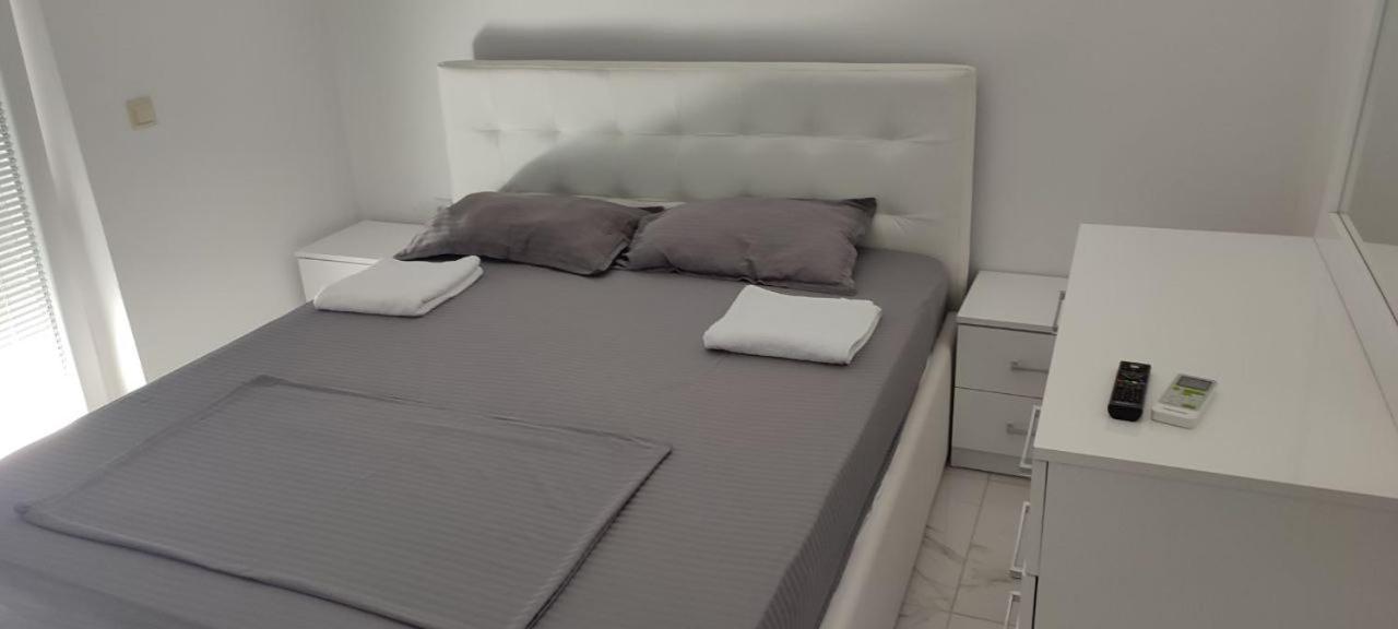 Golem Apartment Eksteriør bilde