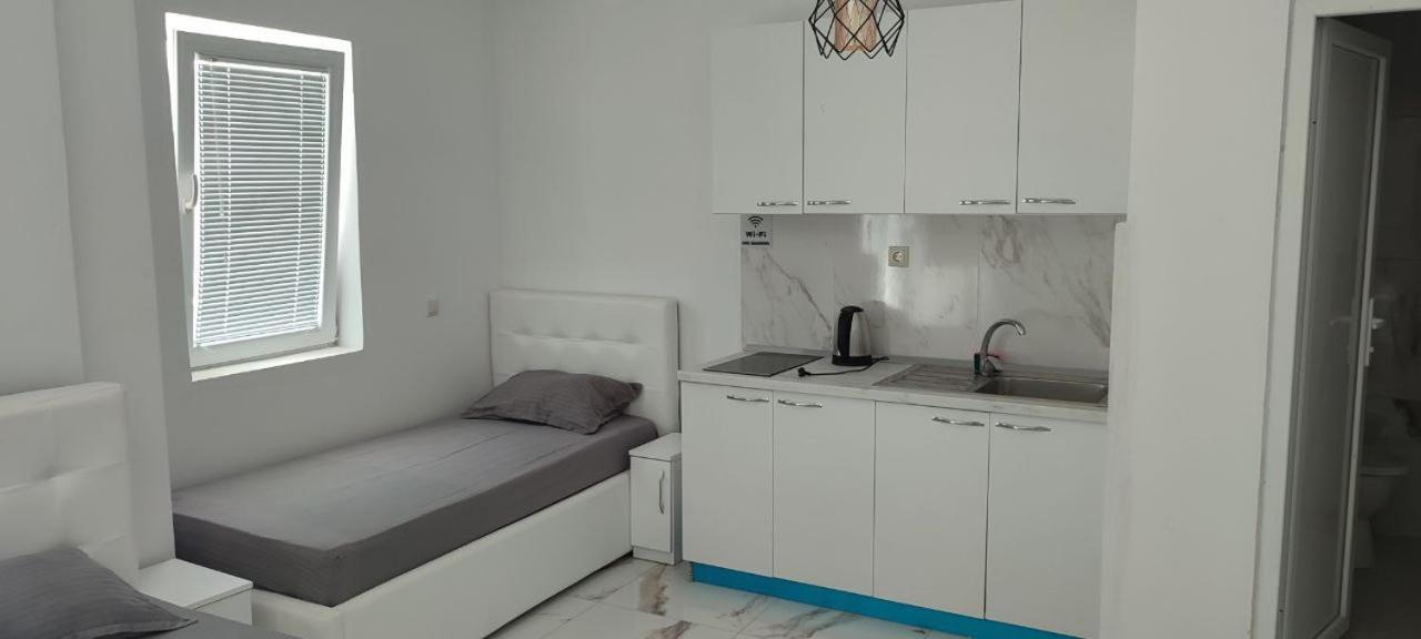 Golem Apartment Eksteriør bilde