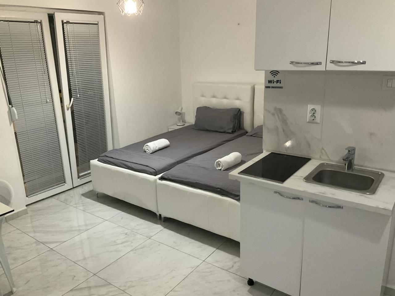 Golem Apartment Eksteriør bilde